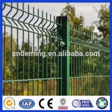 pvc-coated 100*200mm v folded welded curved wire mesh fence panel